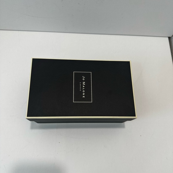 Jo Malone Accessories - Jo Malone London Black & Cream Gift Box | Luxury Packaging Reusable